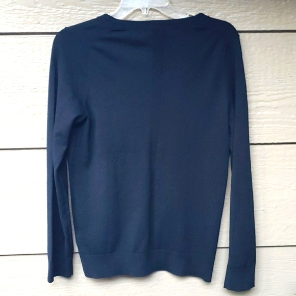 Banana Republic 100% Extra Fine Merino Wool Black V-Neck Sweater Size M - Picture 6 of 7